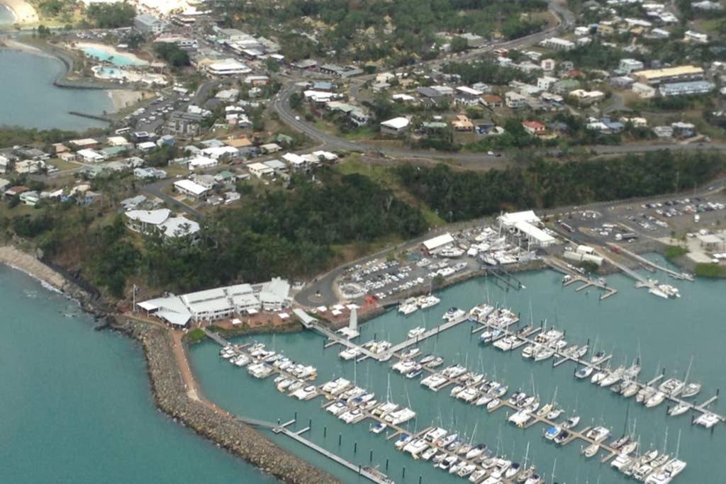 Oceanview Apartment Airlie Beach Exterior foto