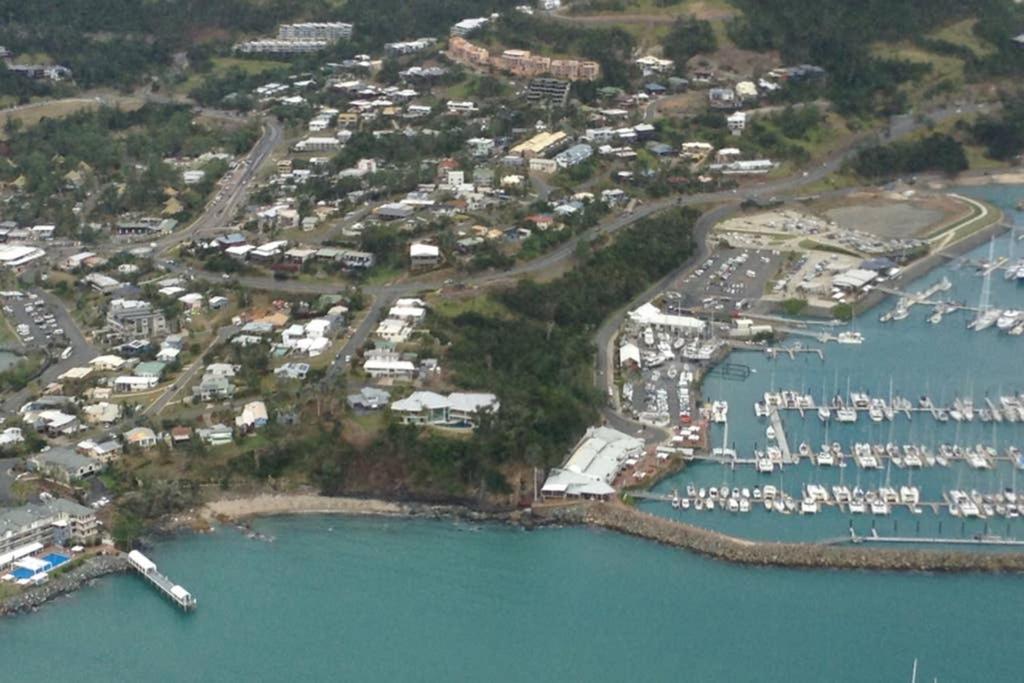 Oceanview Apartment Airlie Beach Exterior foto